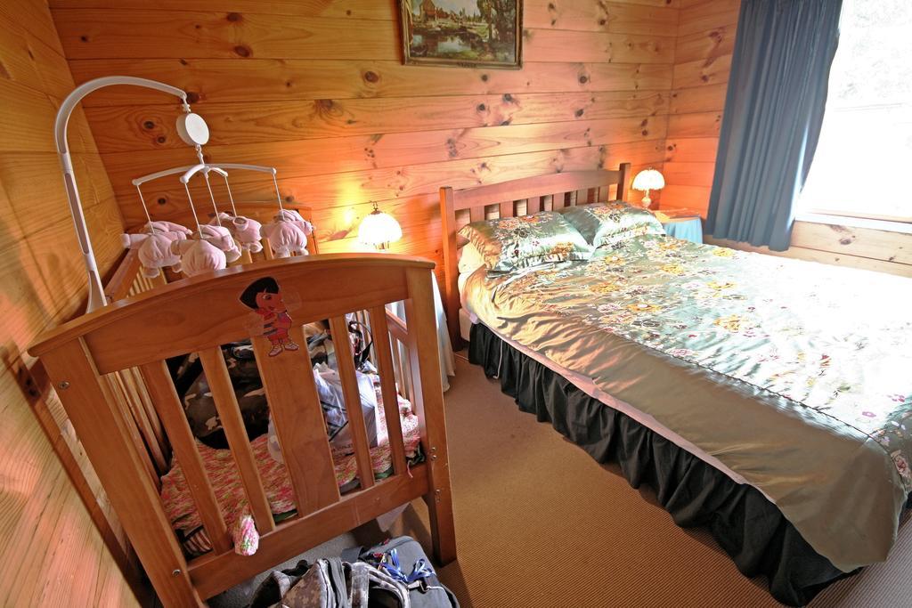 Tony'S Lodge Turangi Oda fotoğraf