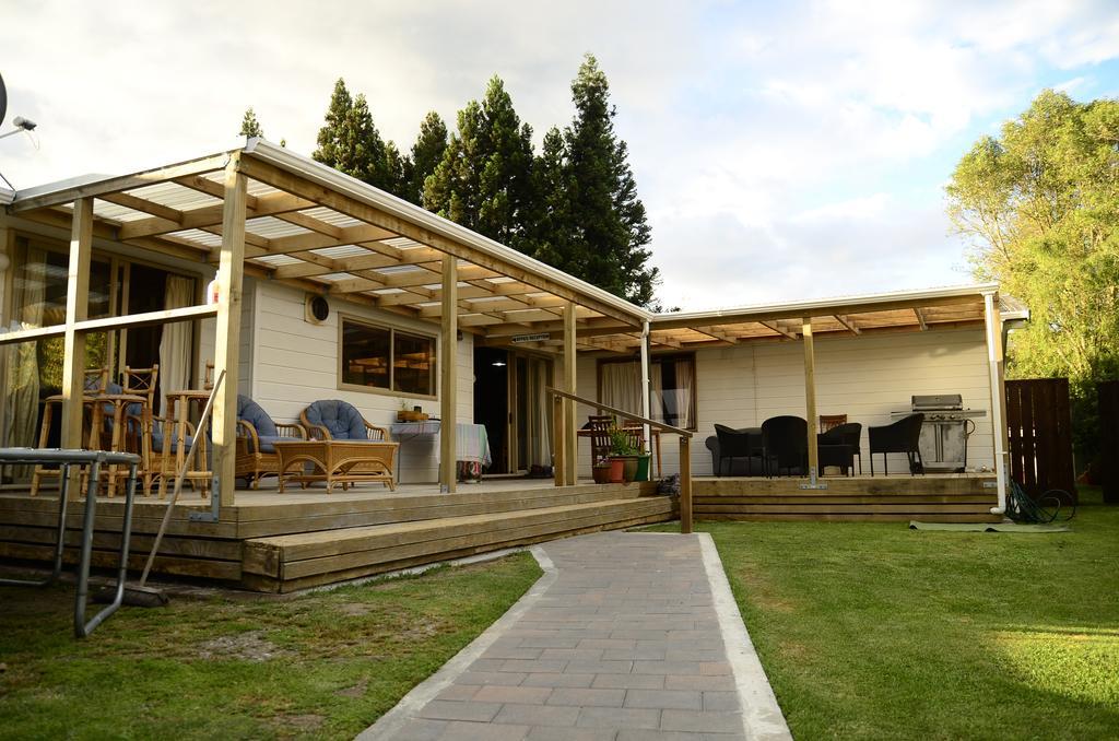 Tony'S Lodge Turangi Dış mekan fotoğraf