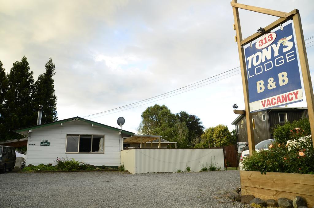 Tony'S Lodge Turangi Dış mekan fotoğraf